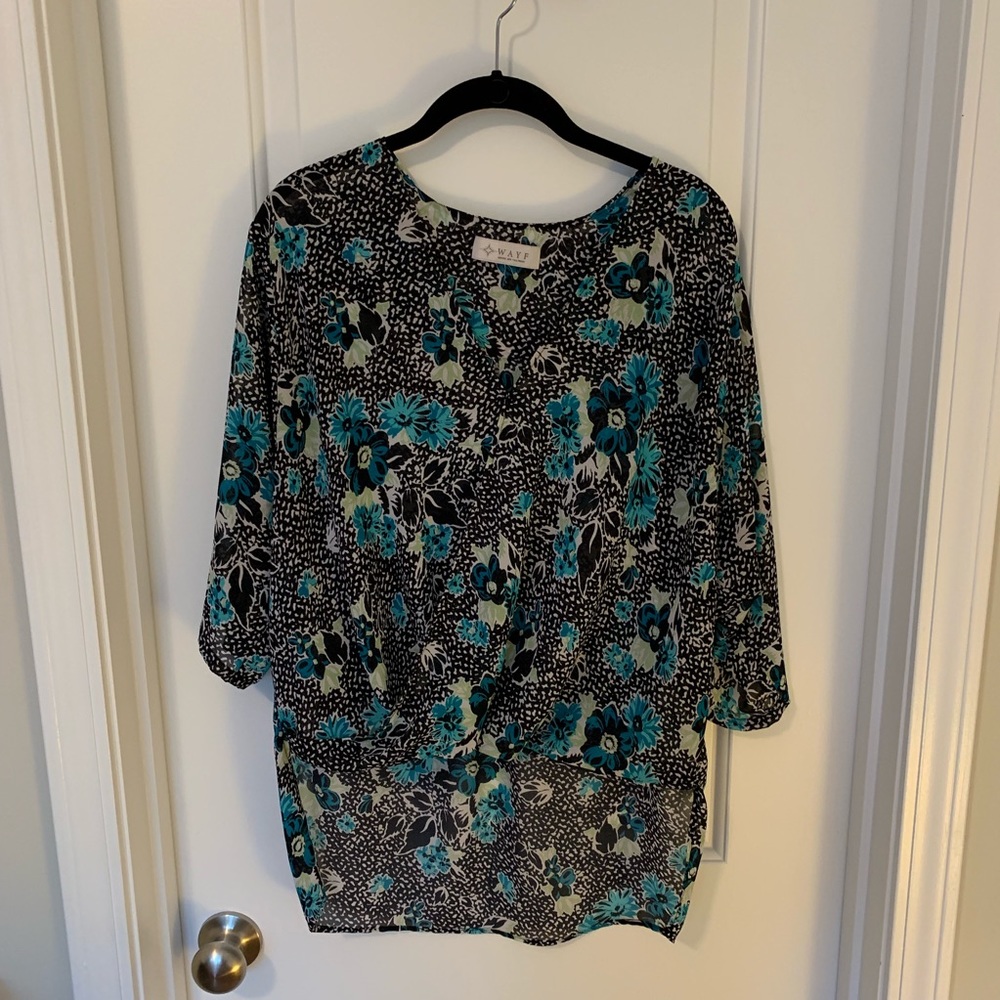 Flows Floral High-Low Top